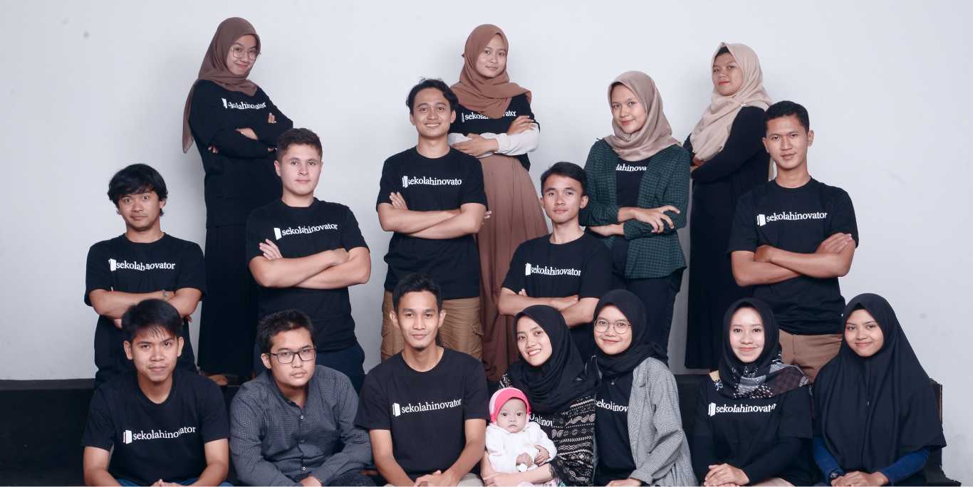 Foto Studio bersama SI 2